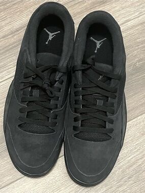 Jordan Flight Court "Black Cat"sneakers with a soft suede and textile upper.